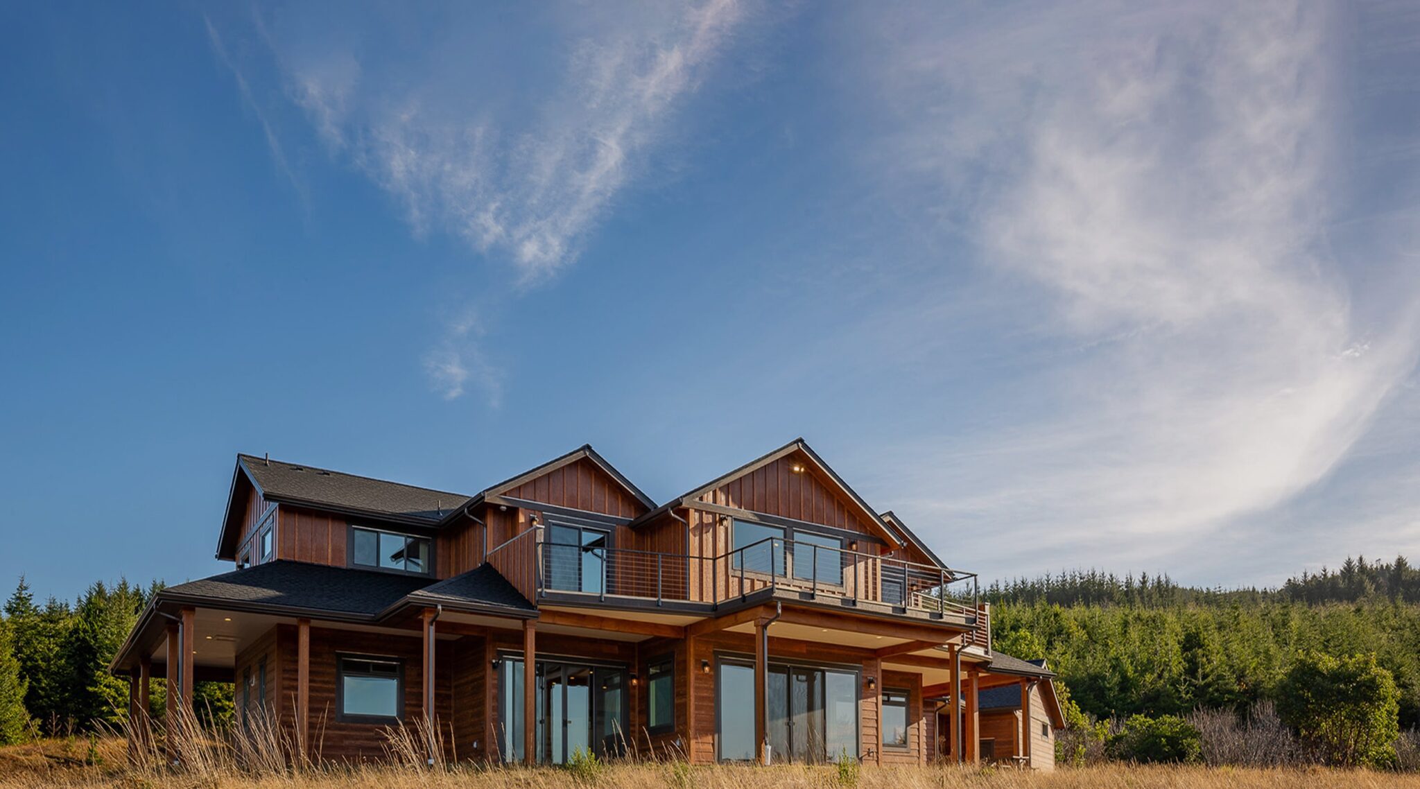 Luxury Woodtone siding design inspiration in Seattle Washington
